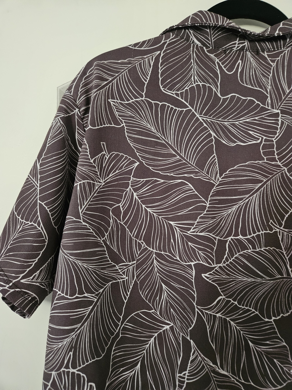 Women's Button-Front Crop Top - Picture 3 of 3